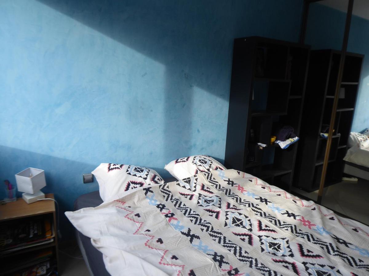 Chambre Dans Un Appartement Annecy Gare-Centre Exteriör bild